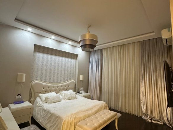 NIzami metrosun yaxin 5 otaqli yeni tikili satılır