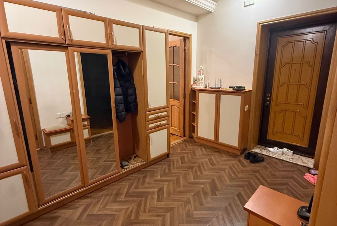 Elmlər, 3 otaqlı stalinka satilir