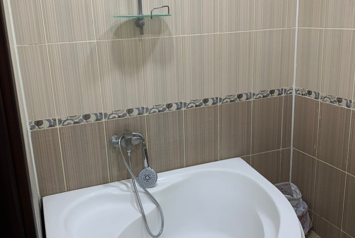 İnşaatçılar m.st yanı 2 otaqlı yeni tikili satılır