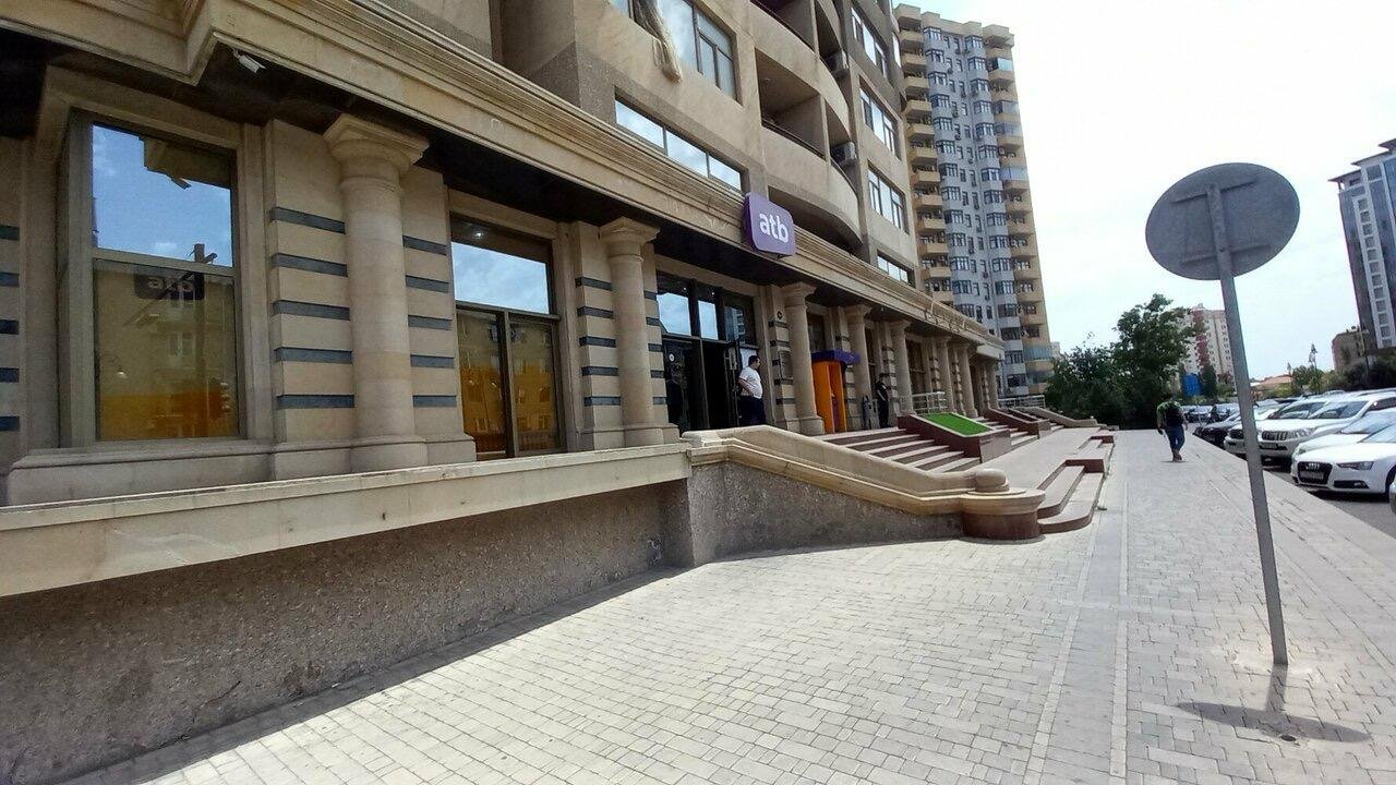 Elmlerin yanı 4 otaqlı yeni tikili satılır