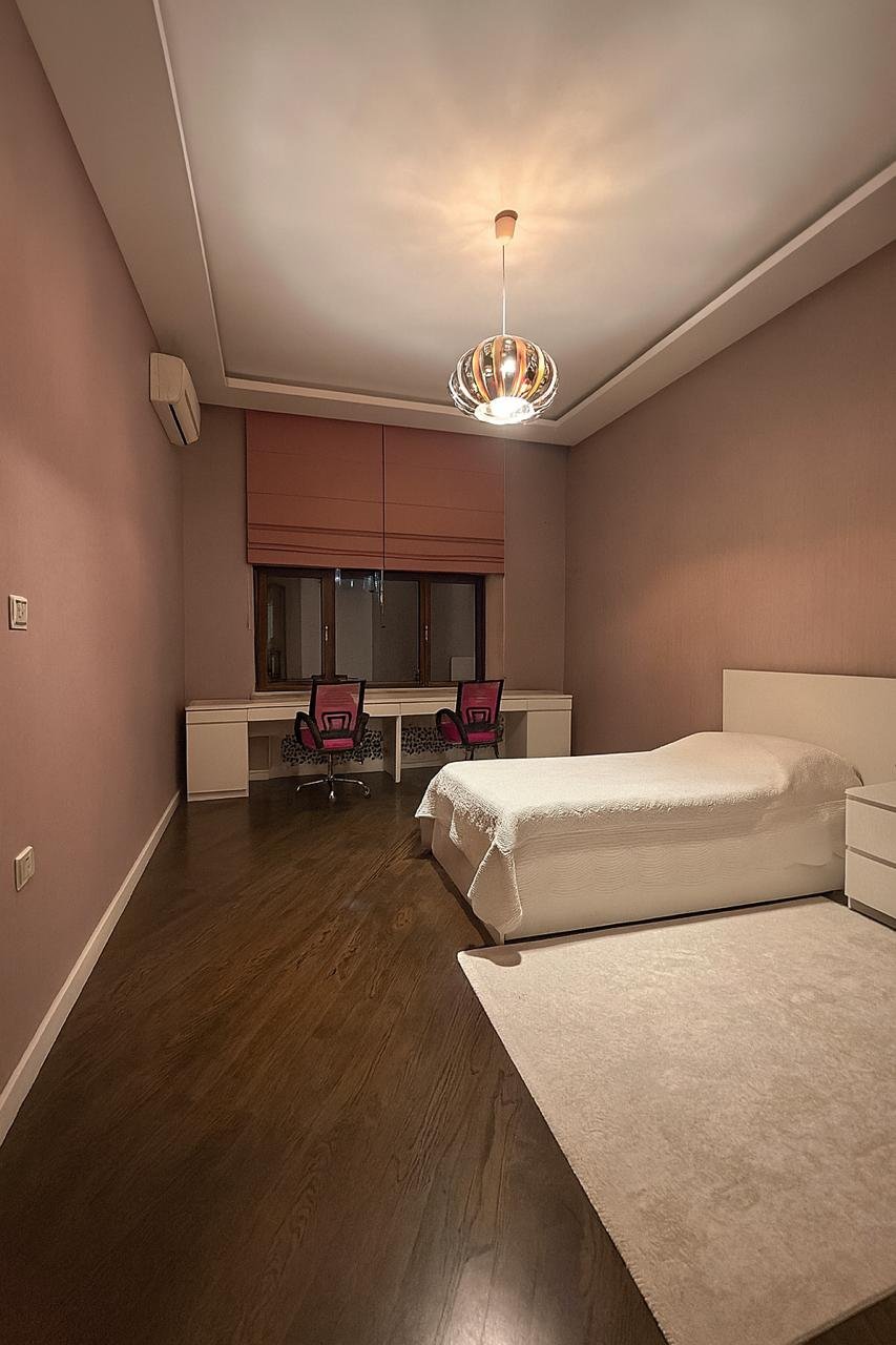 NIzami metrosun yaxin 5 otaqli yeni tikili satılır