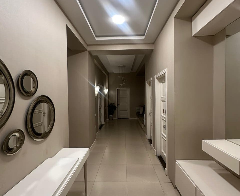 NIzami metrosun yaxin 5 otaqli yeni tikili satılır