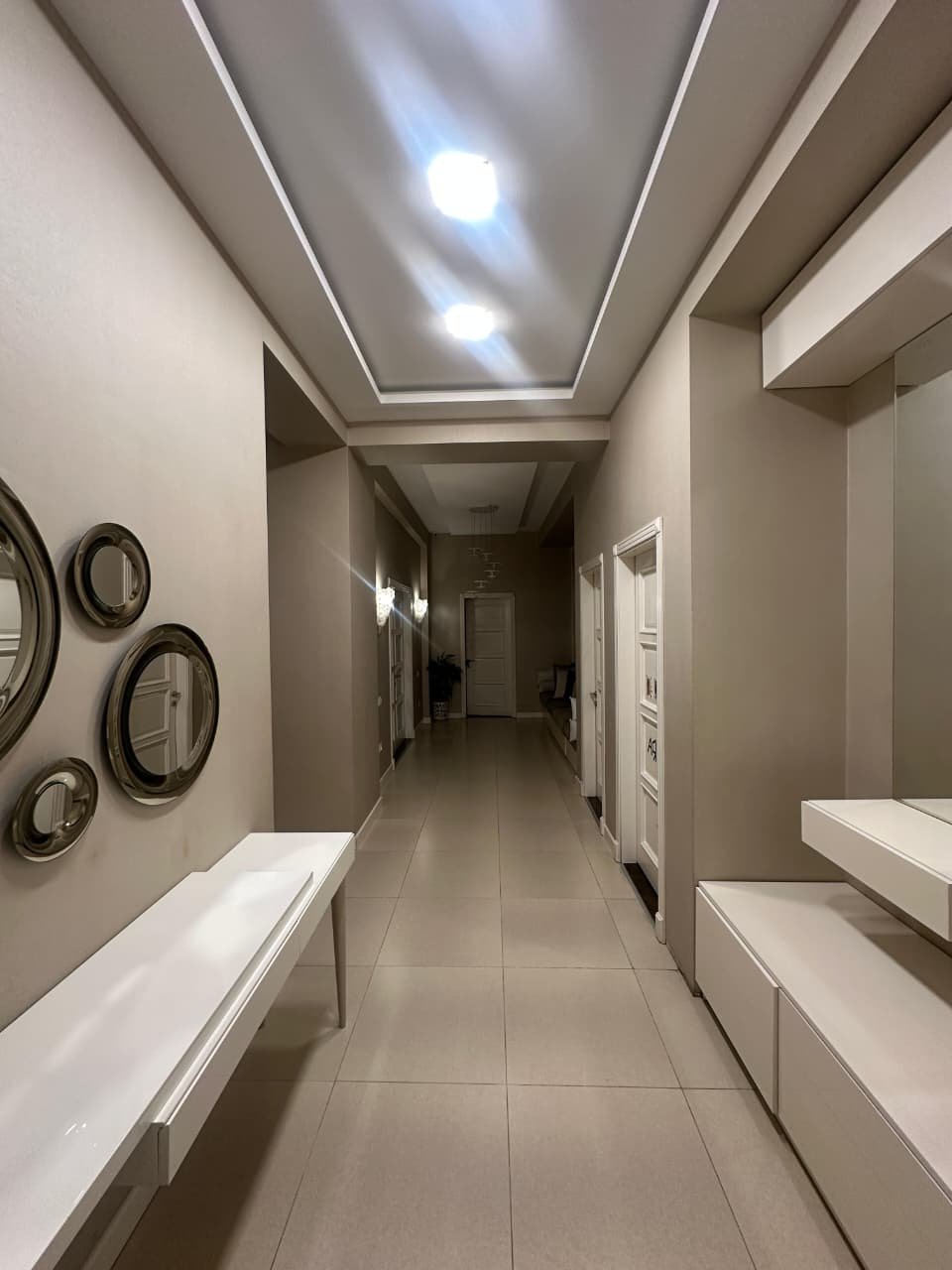 NIzami metrosun yaxin 5 otaqli yeni tikili satılır