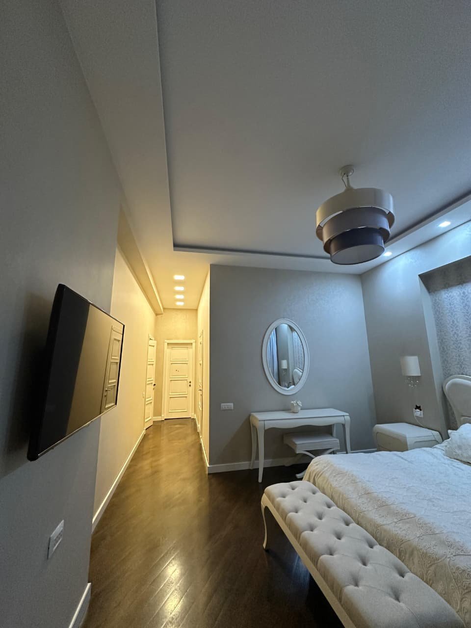 NIzami metrosun yaxin 5 otaqli yeni tikili satılır
