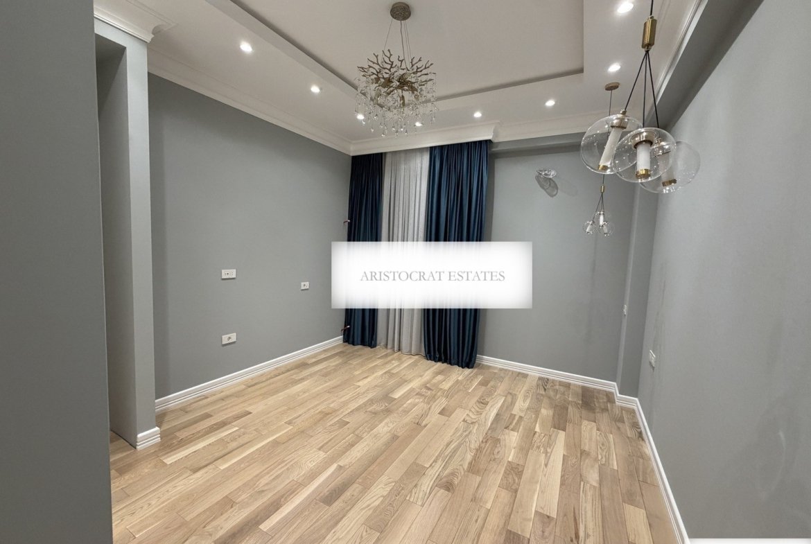 Belvedere, yeni təmirli 4 otaqlı satılır