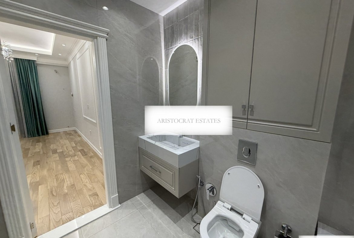 Belvedere, yeni təmirli 4 otaqlı satılır