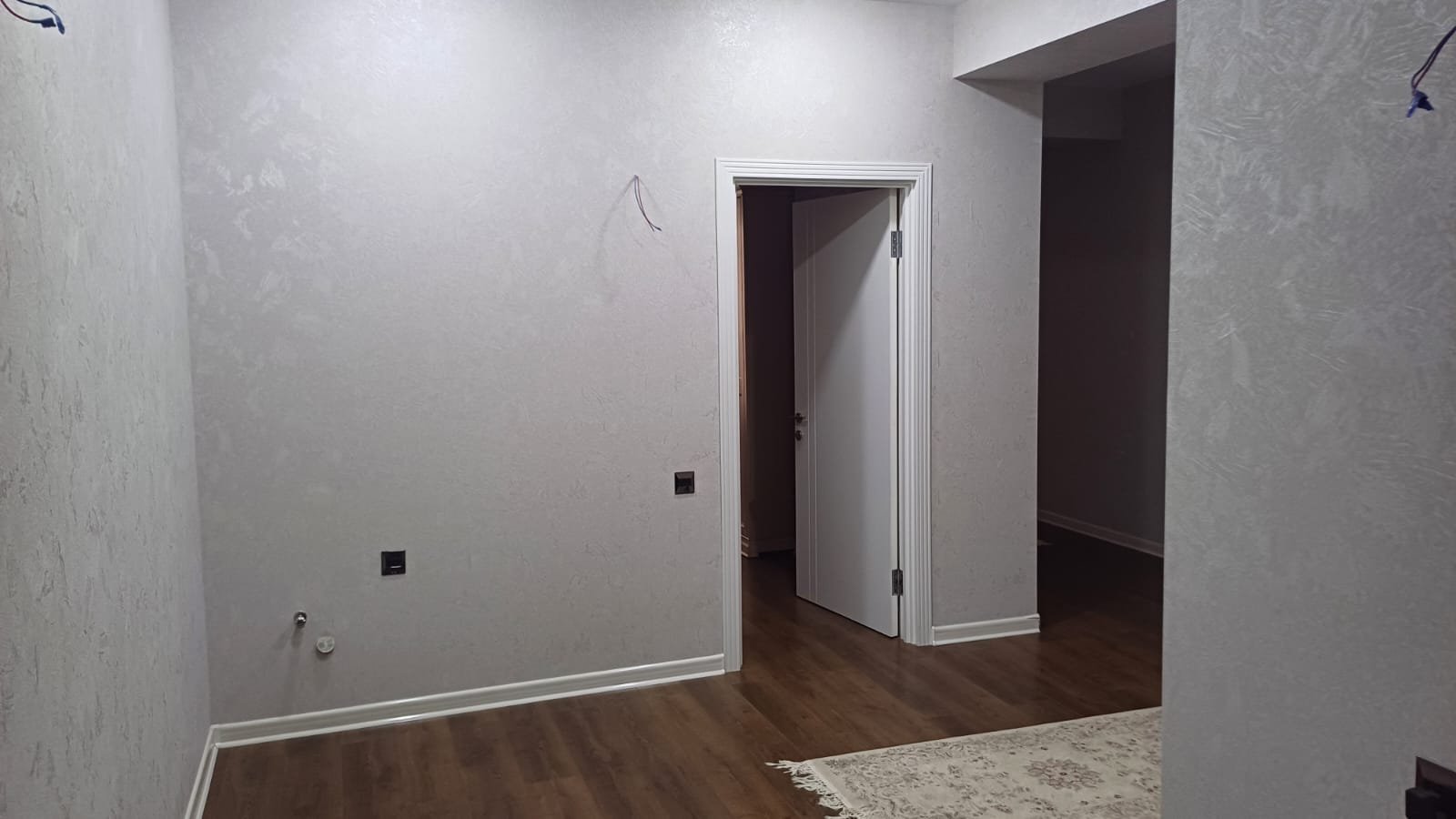Elmlerde yeni tikili, 4 otaqli satilir