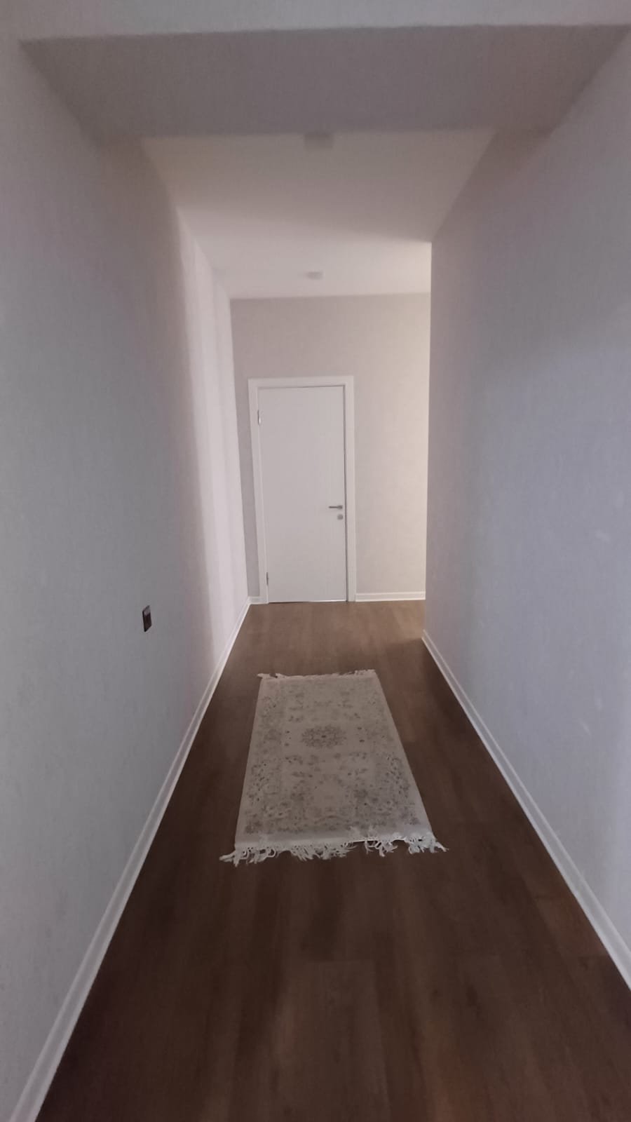 Elmlerde yeni tikili, 4 otaqli satilir
