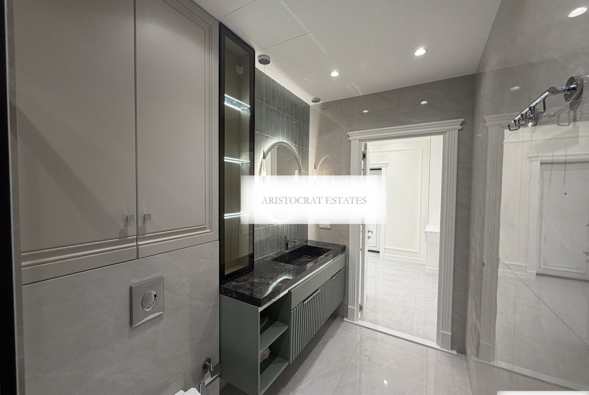 Belvedere, yeni təmirli 4 otaqlı satılır