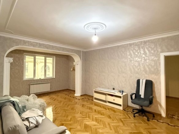 Elmler ipotekaya yararli leninqrad 4 otaq satilir