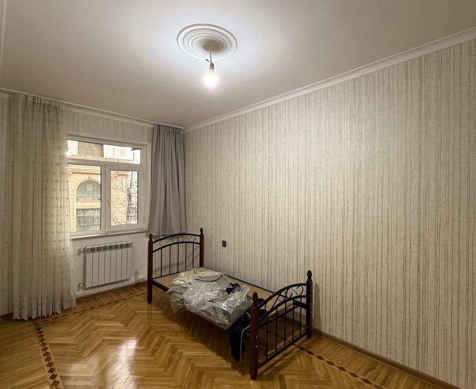Elmler ipotekaya yararli leninqrad 4 otaq satilir