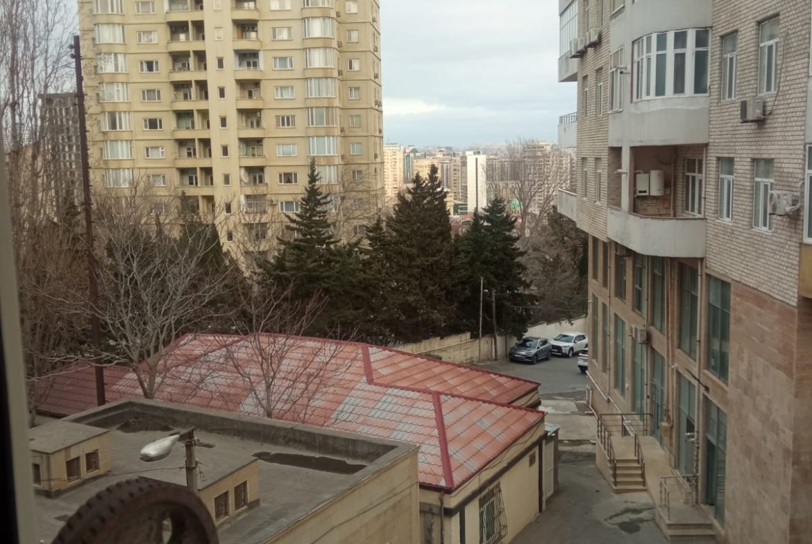 İnşaatçıar pr 4 otaq eksperimental