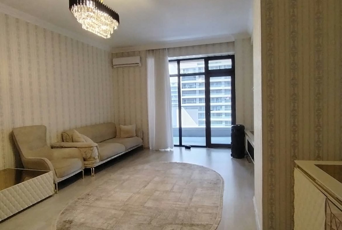 Grand Hayatda 3 otaqlı qaraj daxil satilir