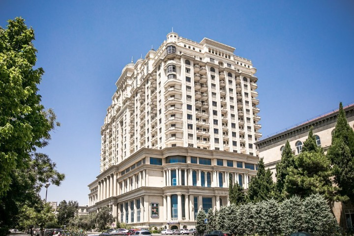 Prestijni Park Academyde 3 otaqli temirsiz satilir