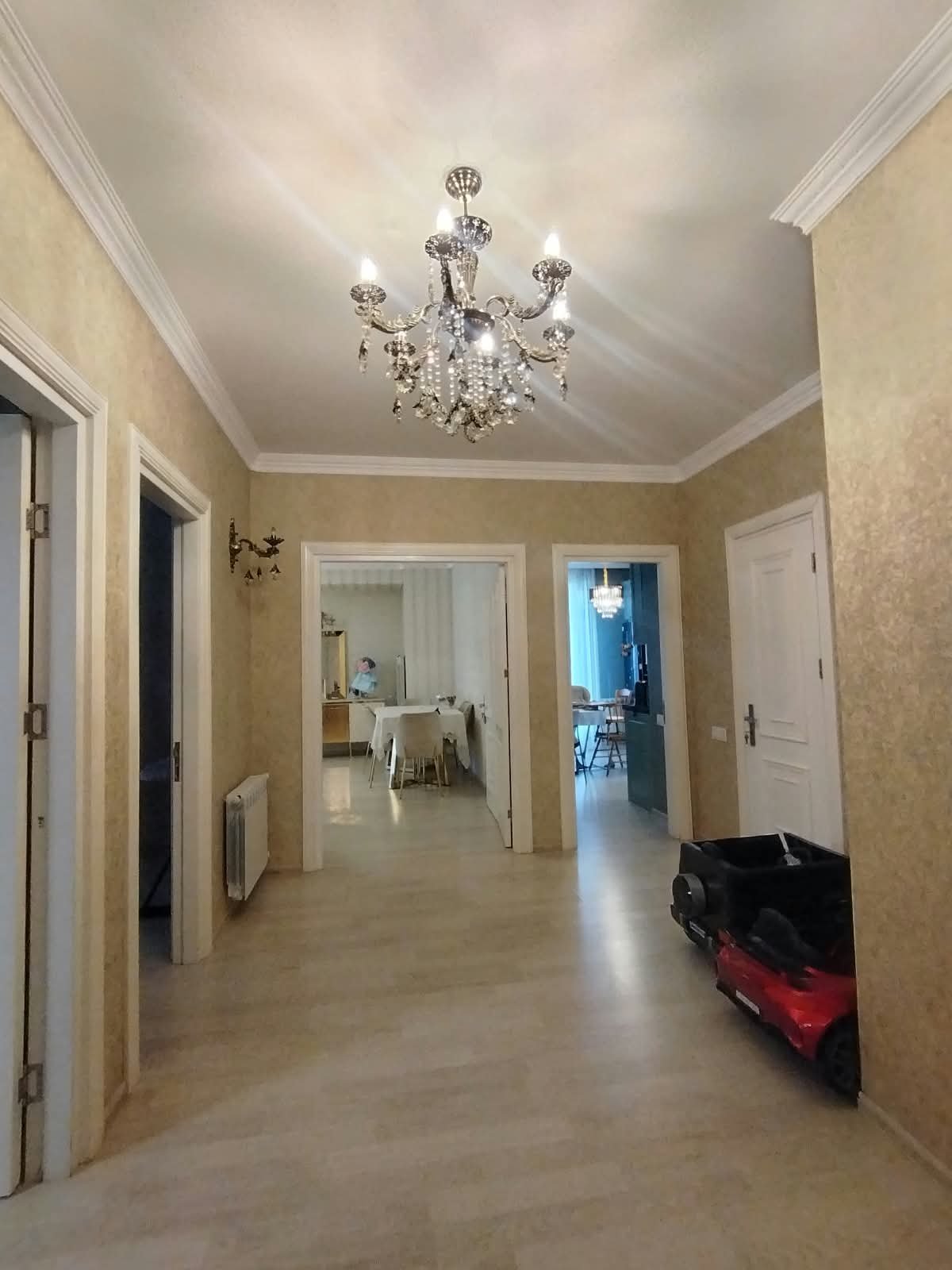 Grand Hayatda 3 otaqlı qaraj daxil satilir