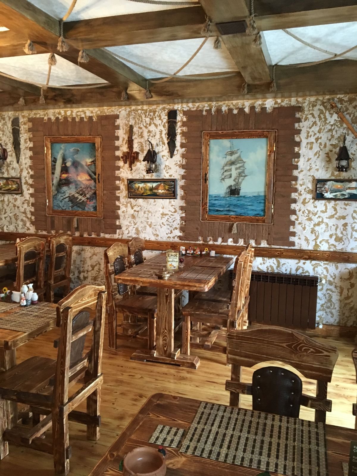 Elmlərdə pub-restoran satılır