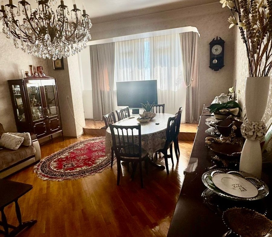 Qutqaşınlı ipotekaya yararlı 3 otaq köhnə tikili satilir