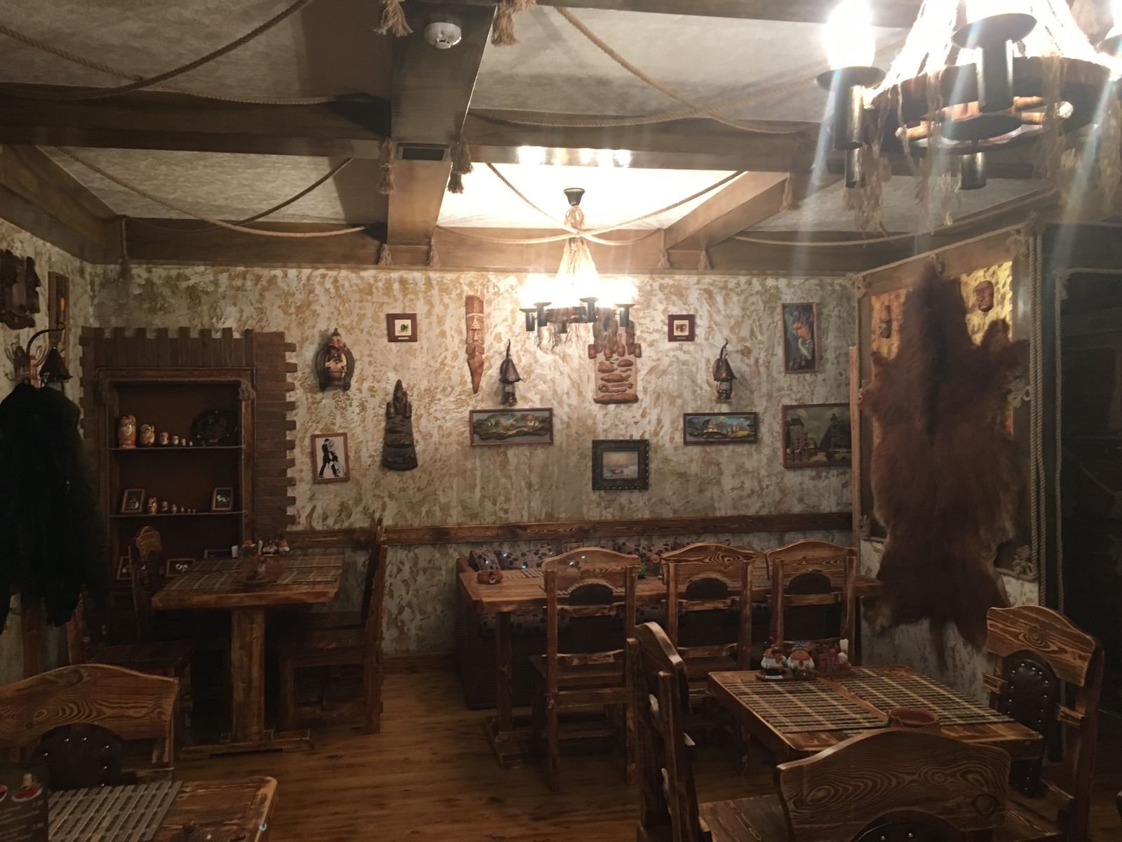Elmlərdə pub-restoran satılır