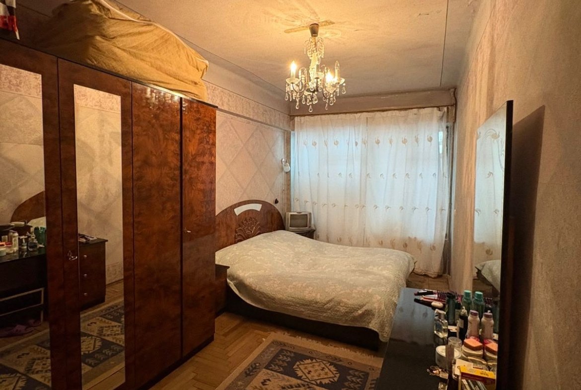 Elmlərdə 4 otaqlı ipotekaya yararlı kohne tikili satilir