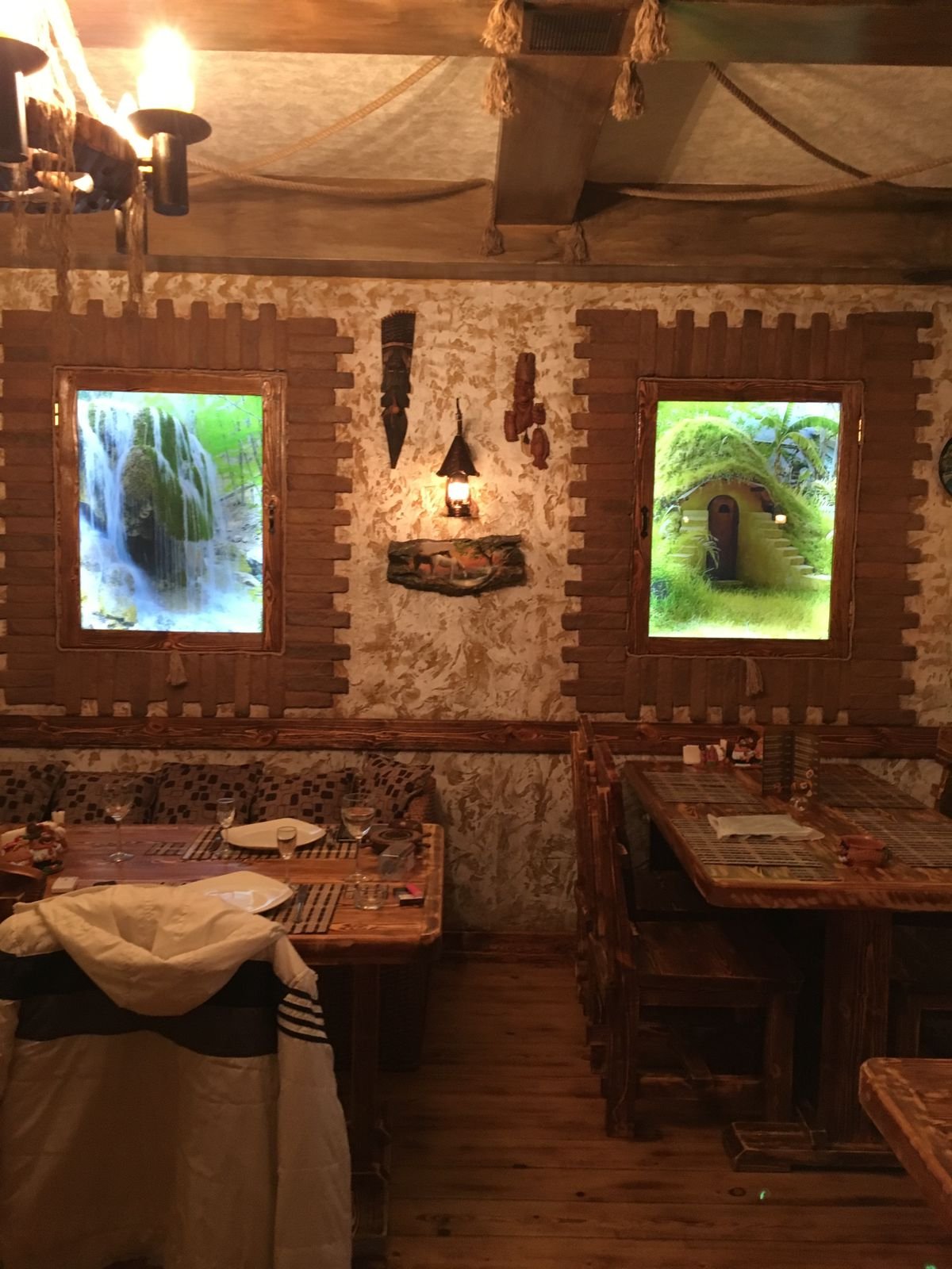 Elmlərdə pub-restoran satılır