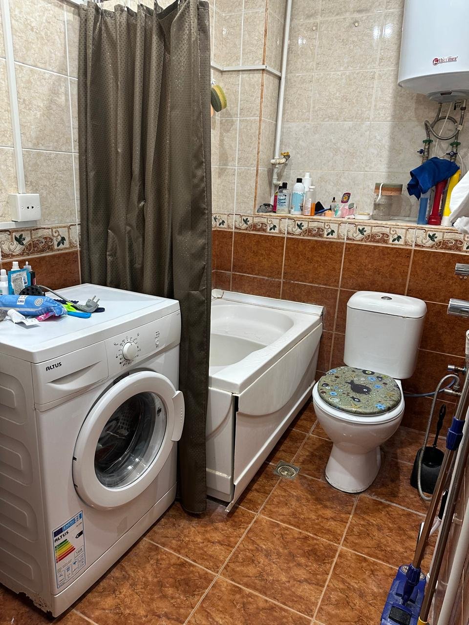 Elmlər, Ağ Çiçəyimin üstü 2 otaq stalinka