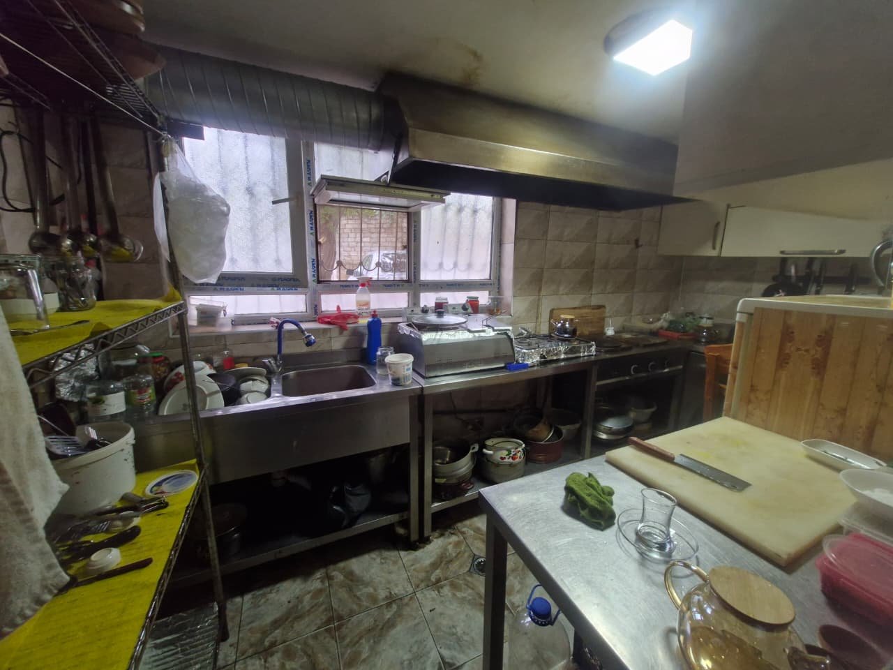 Elmlərdə pub-restoran satılır