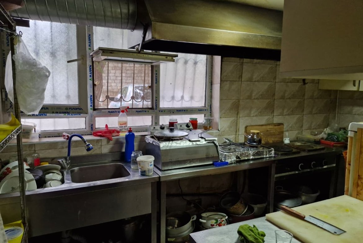 Elmlərdə pub-restoran satılır