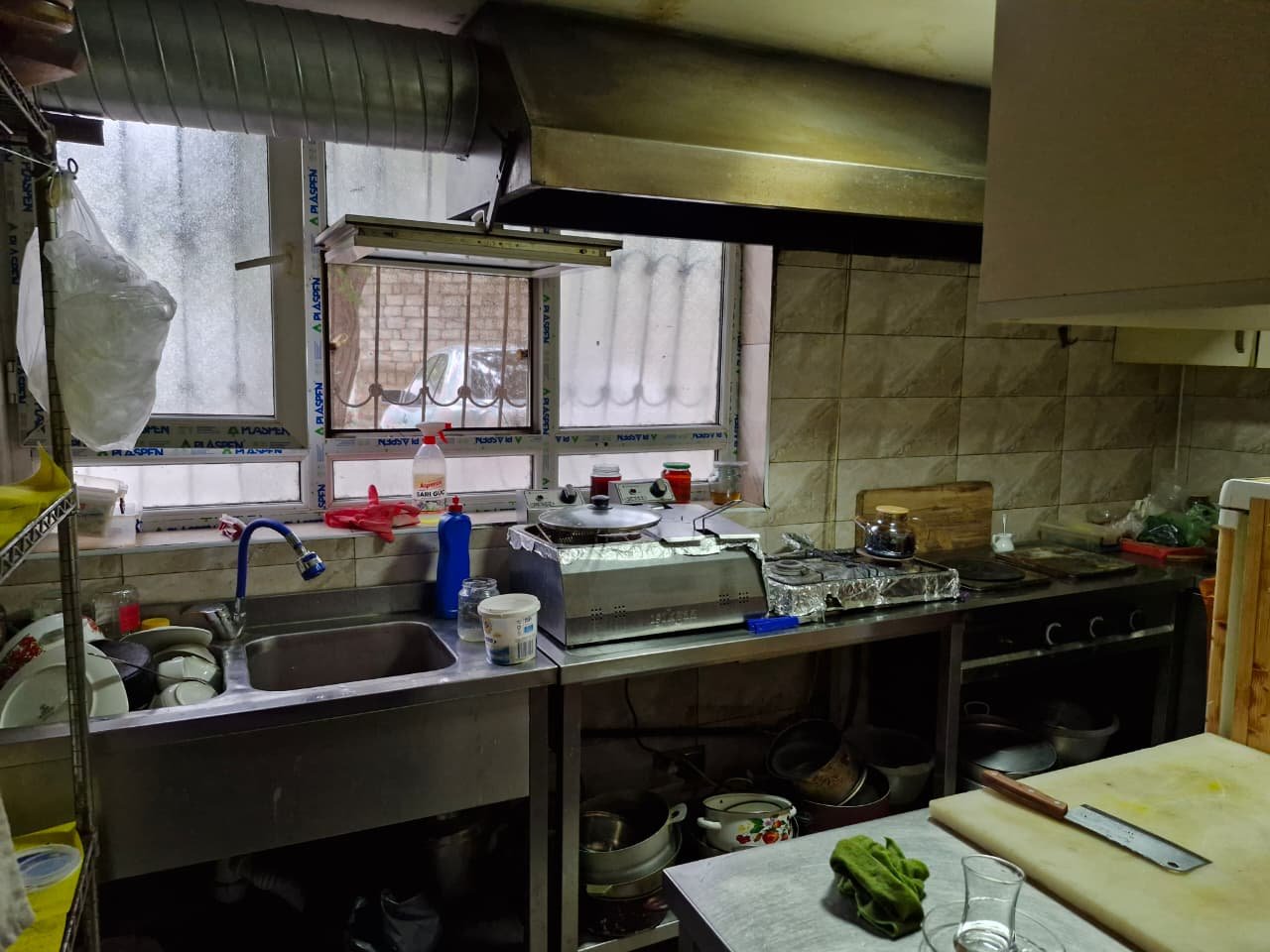 Elmlərdə pub-restoran satılır