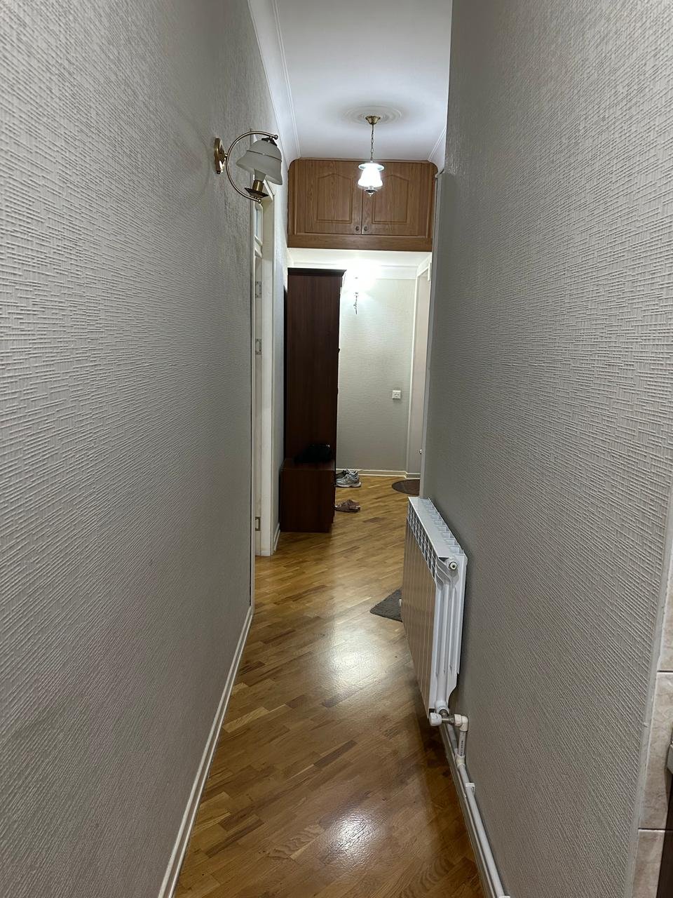 Elmlər, Ağ Çiçəyimin üstü 2 otaq stalinka